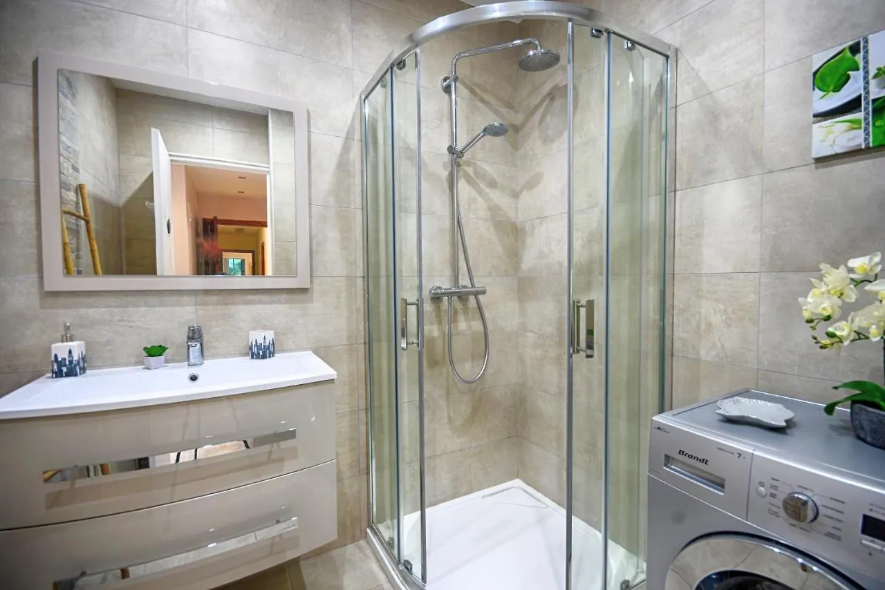 Apartment Residence Les Vertes Annees Juan-les-Pins