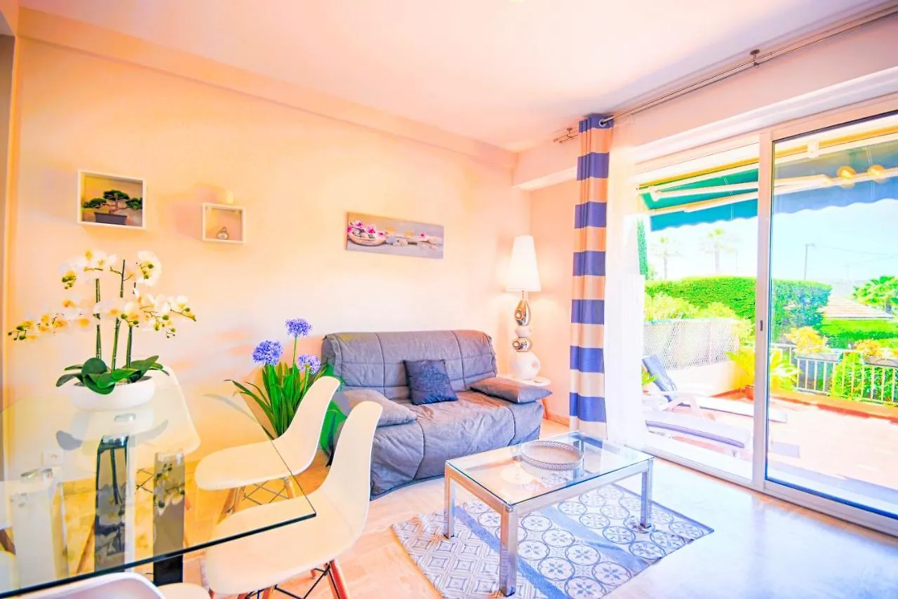 Residence Les Vertes Annees Juan-les-Pins 0*,