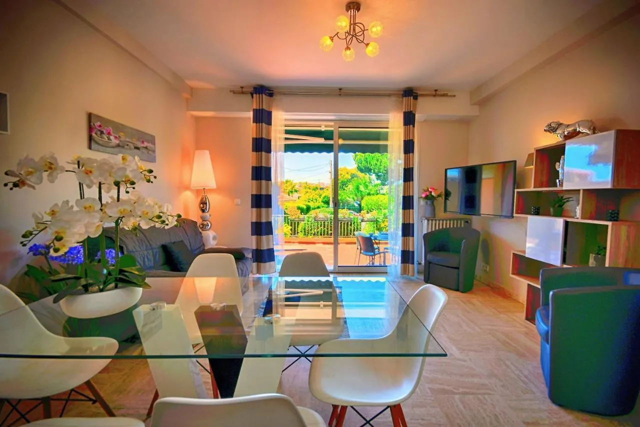 Residence Les Vertes Annees Juan-les-Pins 0*,  France