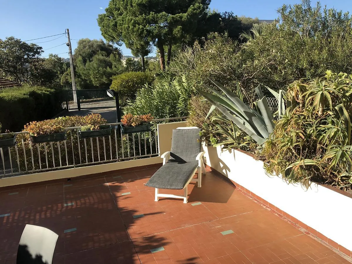 Apartment Residence Les Vertes Annees Juan-les-Pins France