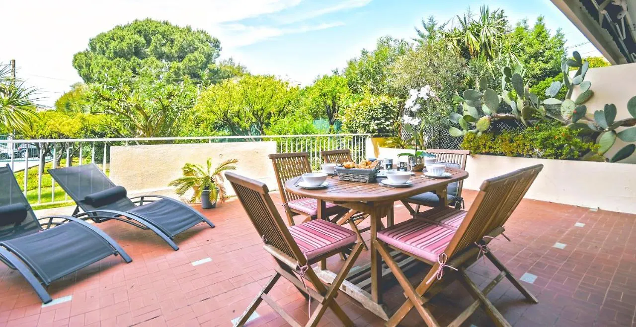 Apartment Residence Les Vertes Annees Juan-les-Pins