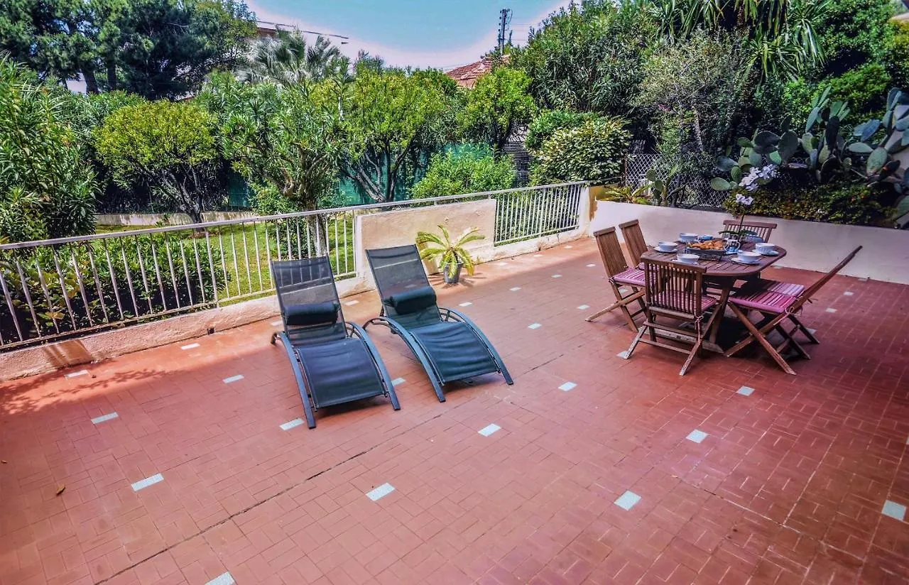 Apartment Residence Les Vertes Annees Juan-les-Pins